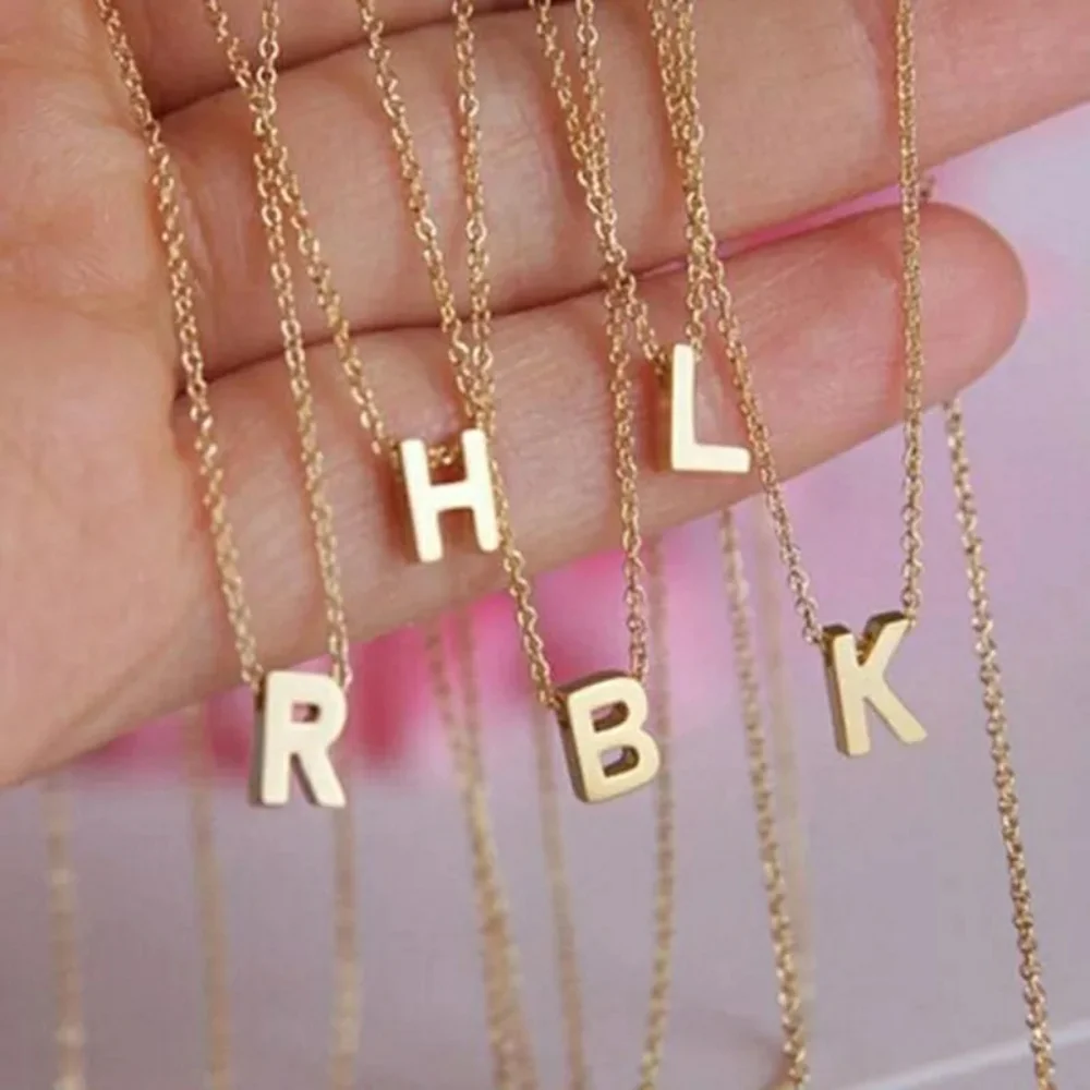 Initial K 18k gold plated initial necklace - Picture 5 of 6